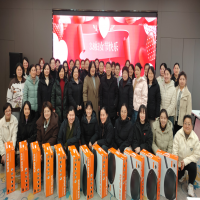 ���ݷ����e�Бc�������ˡ����H�DŮ��(ji��)���